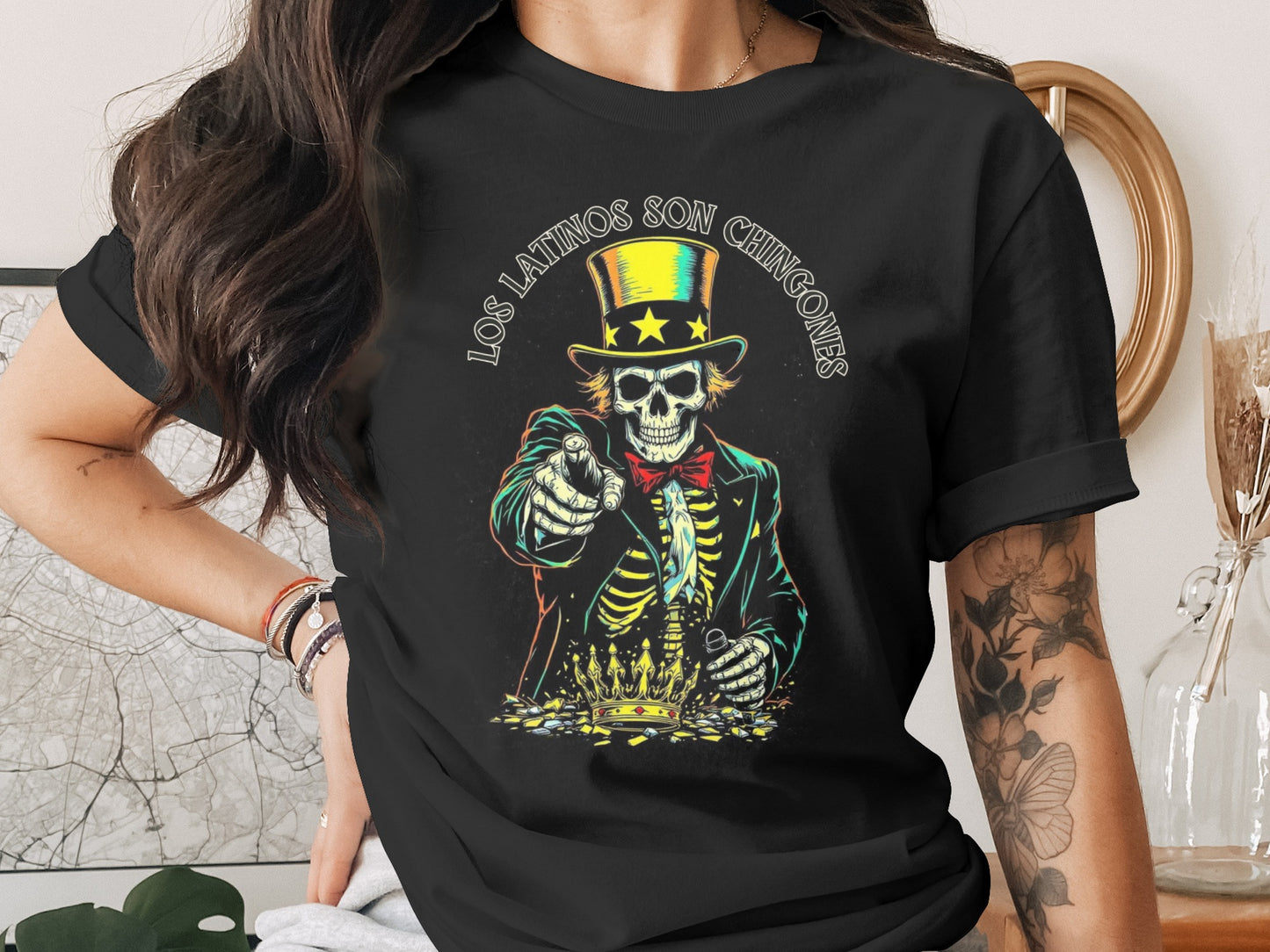 Los Latinos Son Chingones Mexican Graphic T-Shirt product