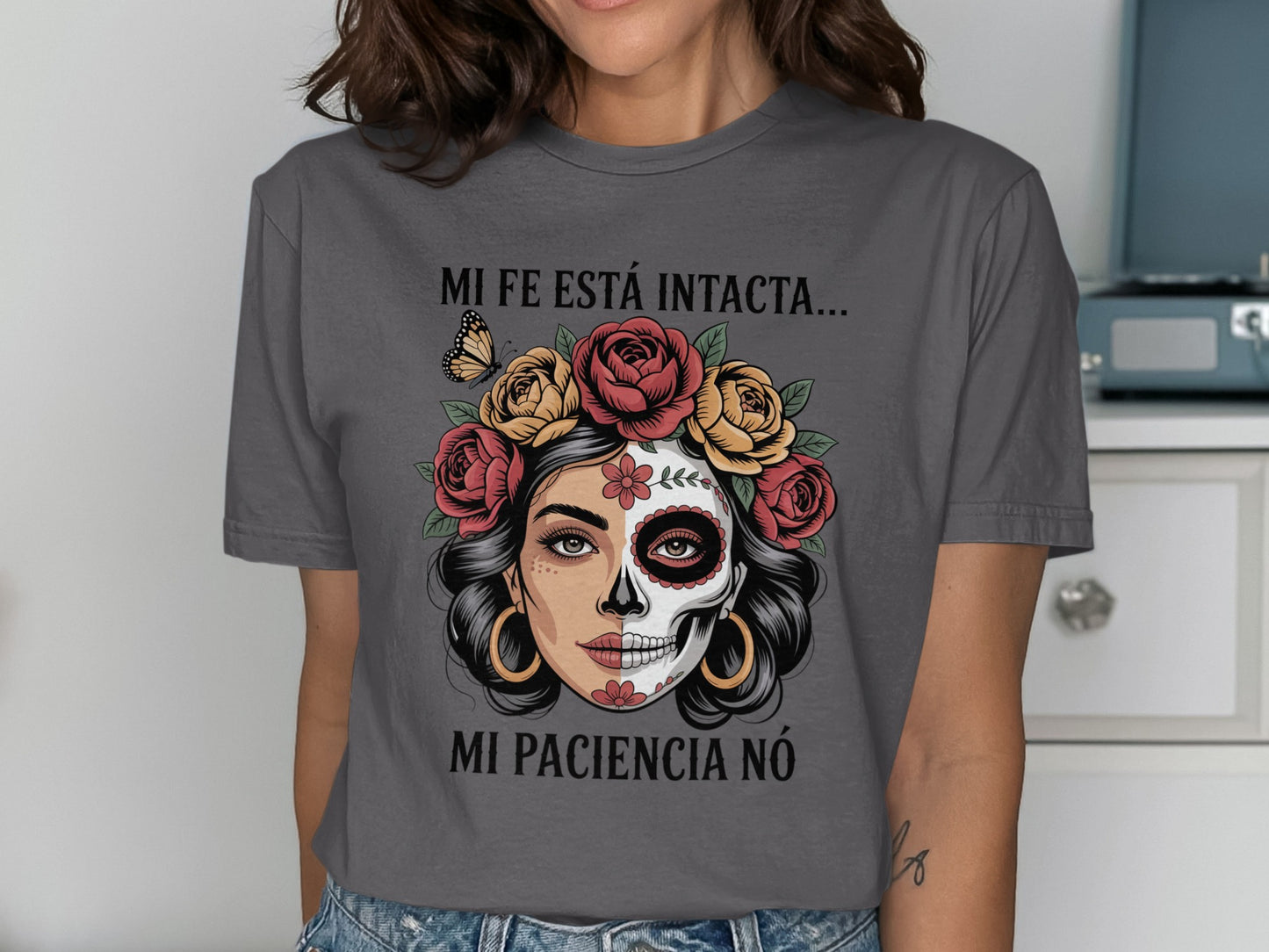Mi Fe Está Intacta Mi Paciencia No Shirt product type