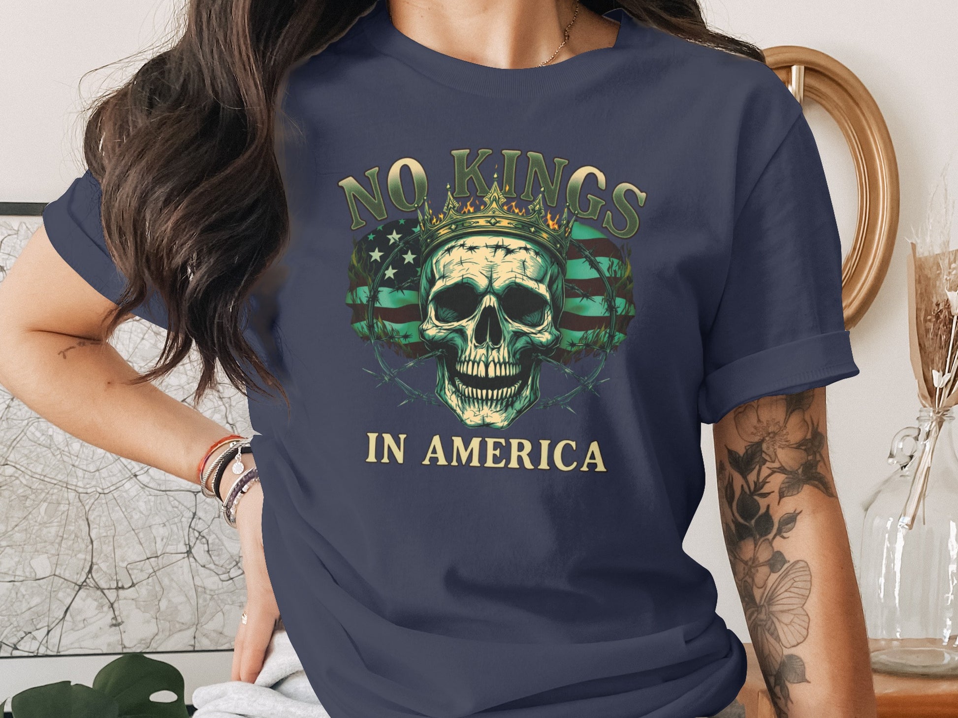 No Kings In America Skull Graphic Tee Shirt