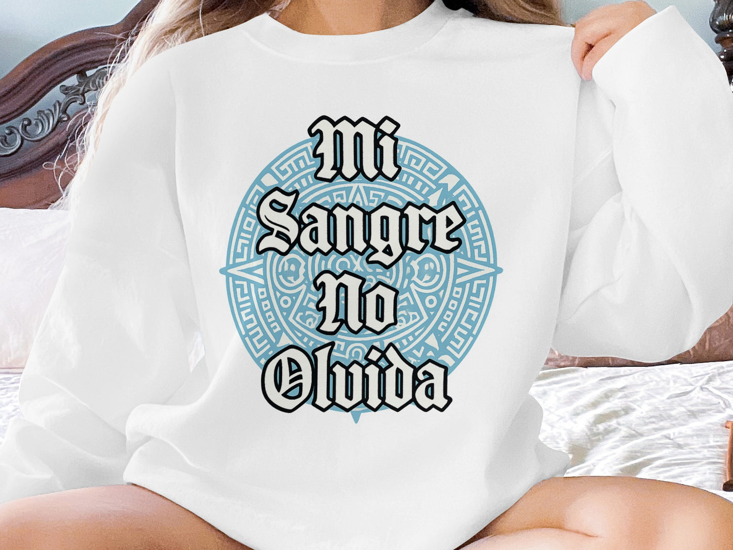 Mi Sangre No Olvida Graphic Sweatshirt product type