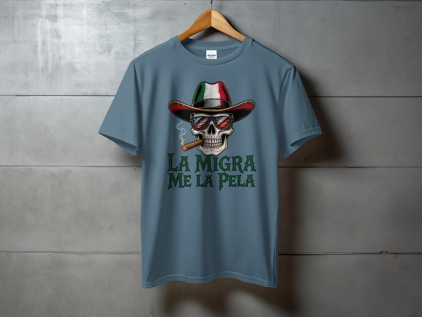 La Migra Me La Pela Skull Design T-shirt product