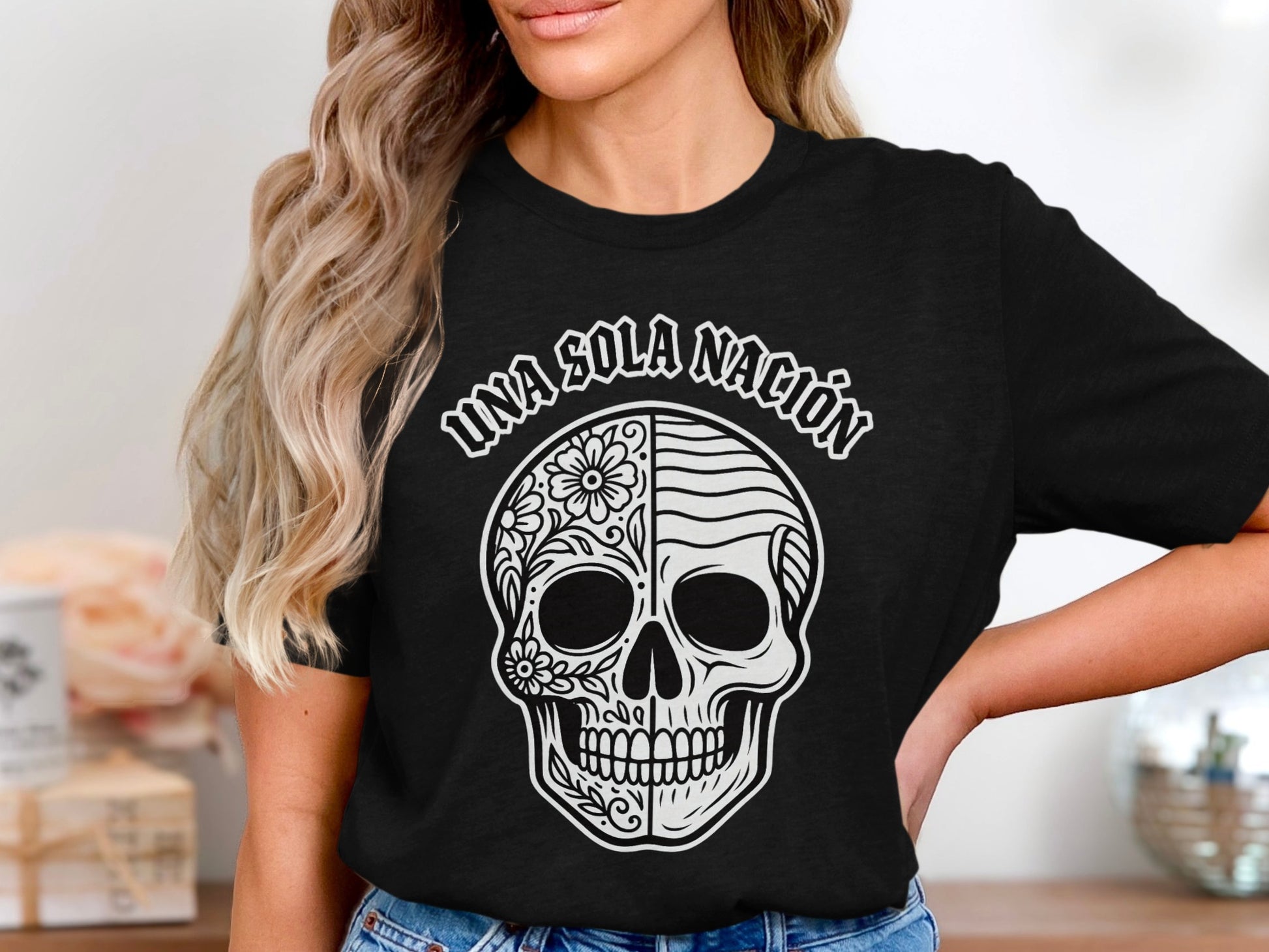 Una Sola Nación Skull Graphic T-shirt product type