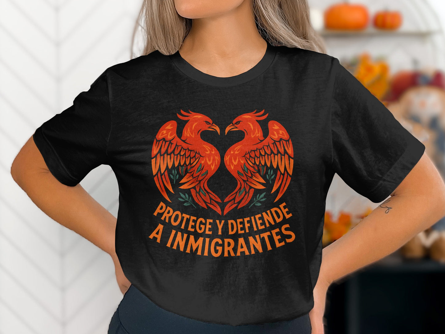 Protege y Defiende a Inmigrantes Graphic T-Shirt product