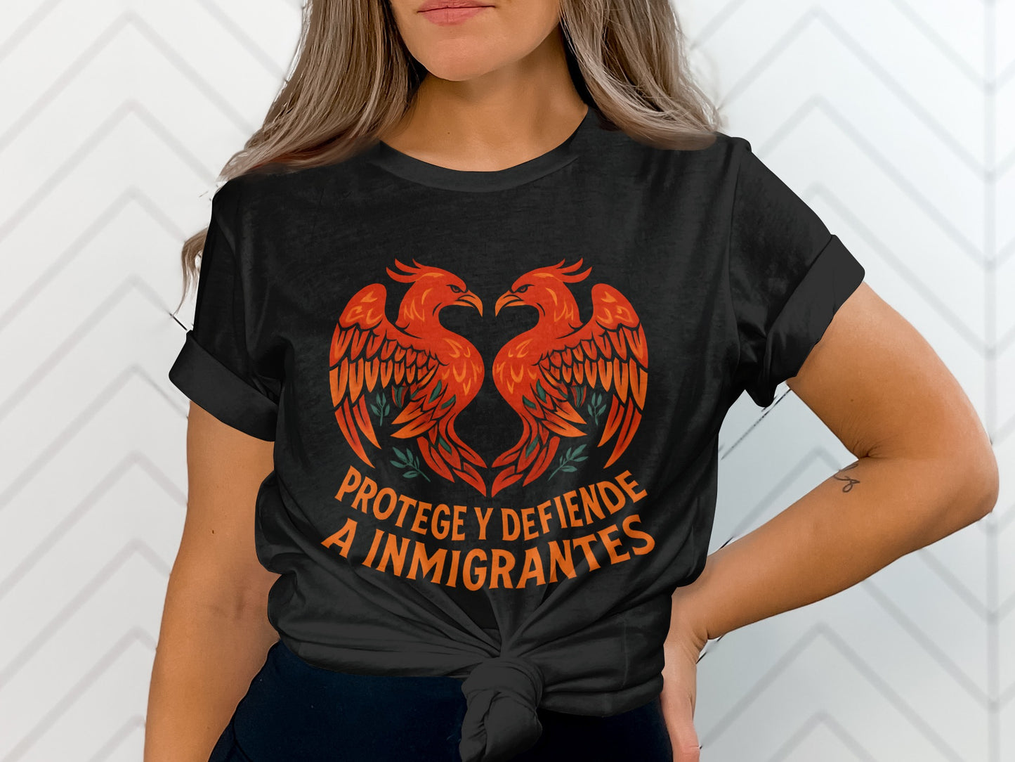 Protege y Defiende a Inmigrantes Graphic T-Shirt product