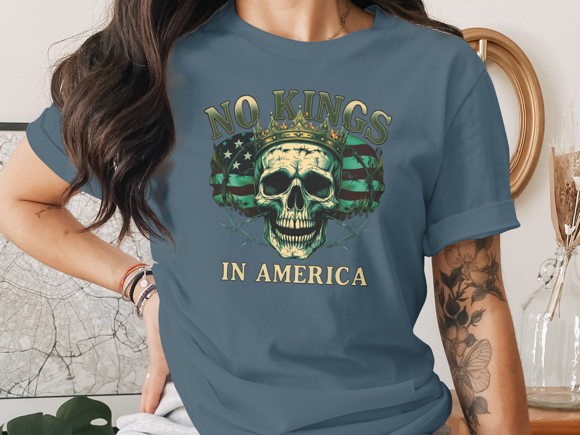 No Kings in America Skull Graphic Tee