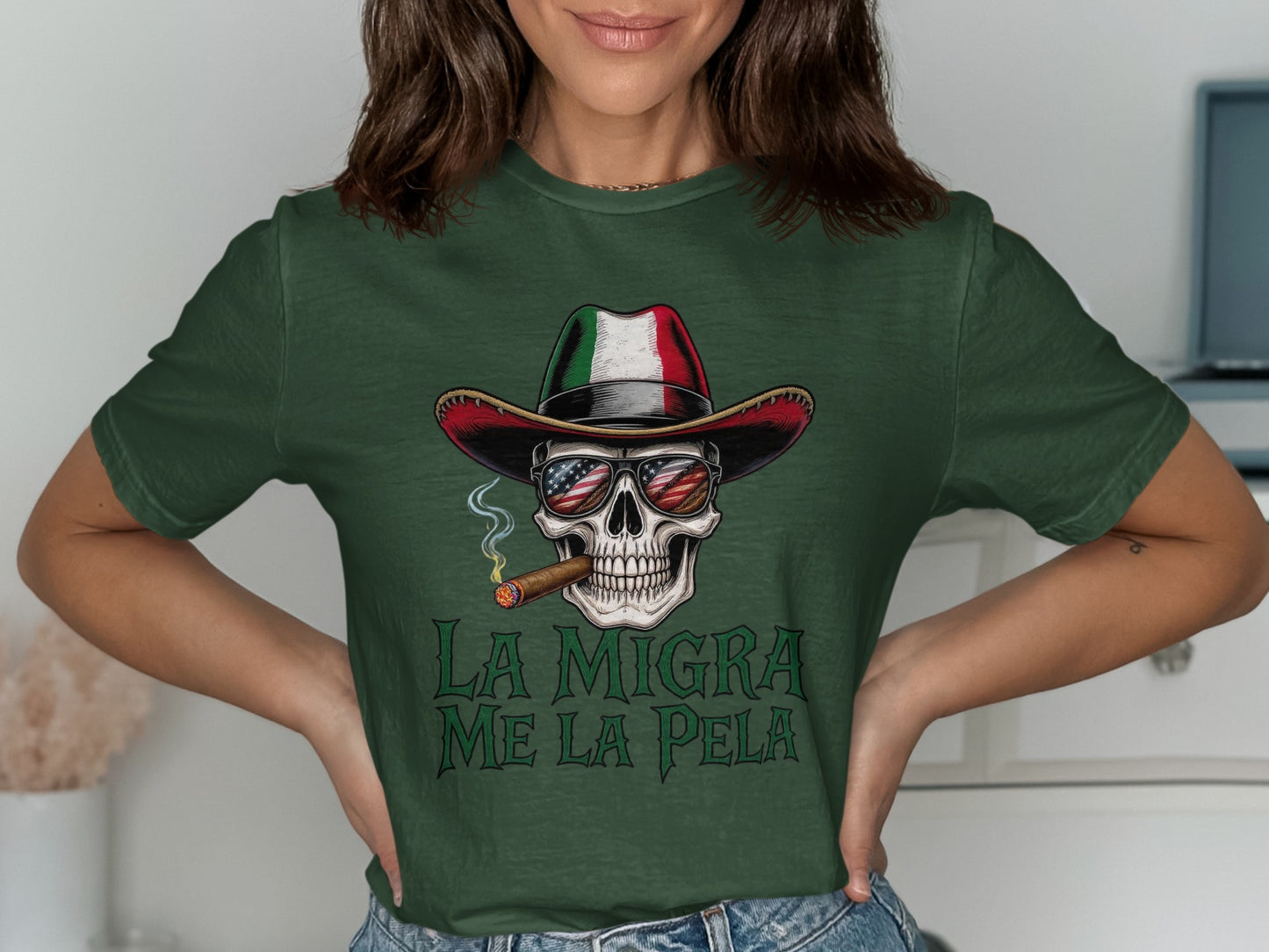 La Migra Me La Pela Skull Print Green T-Shirt product type
