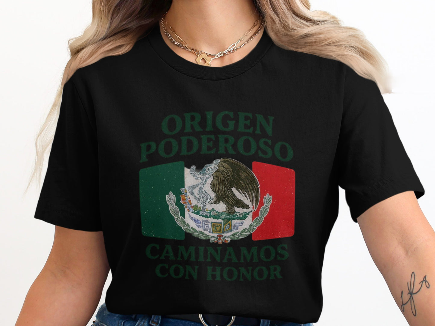 Origen Poderoso Caminamos Con Honor Graphic T-Shirt Product