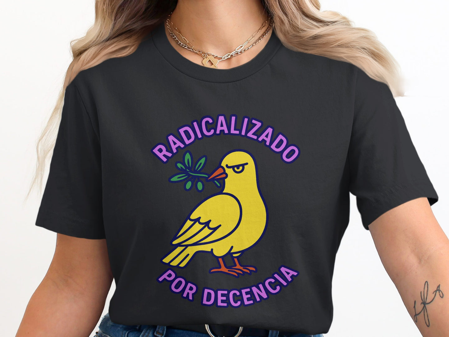 Radicalizado Por Decencia Bird Graphic T-Shirt product