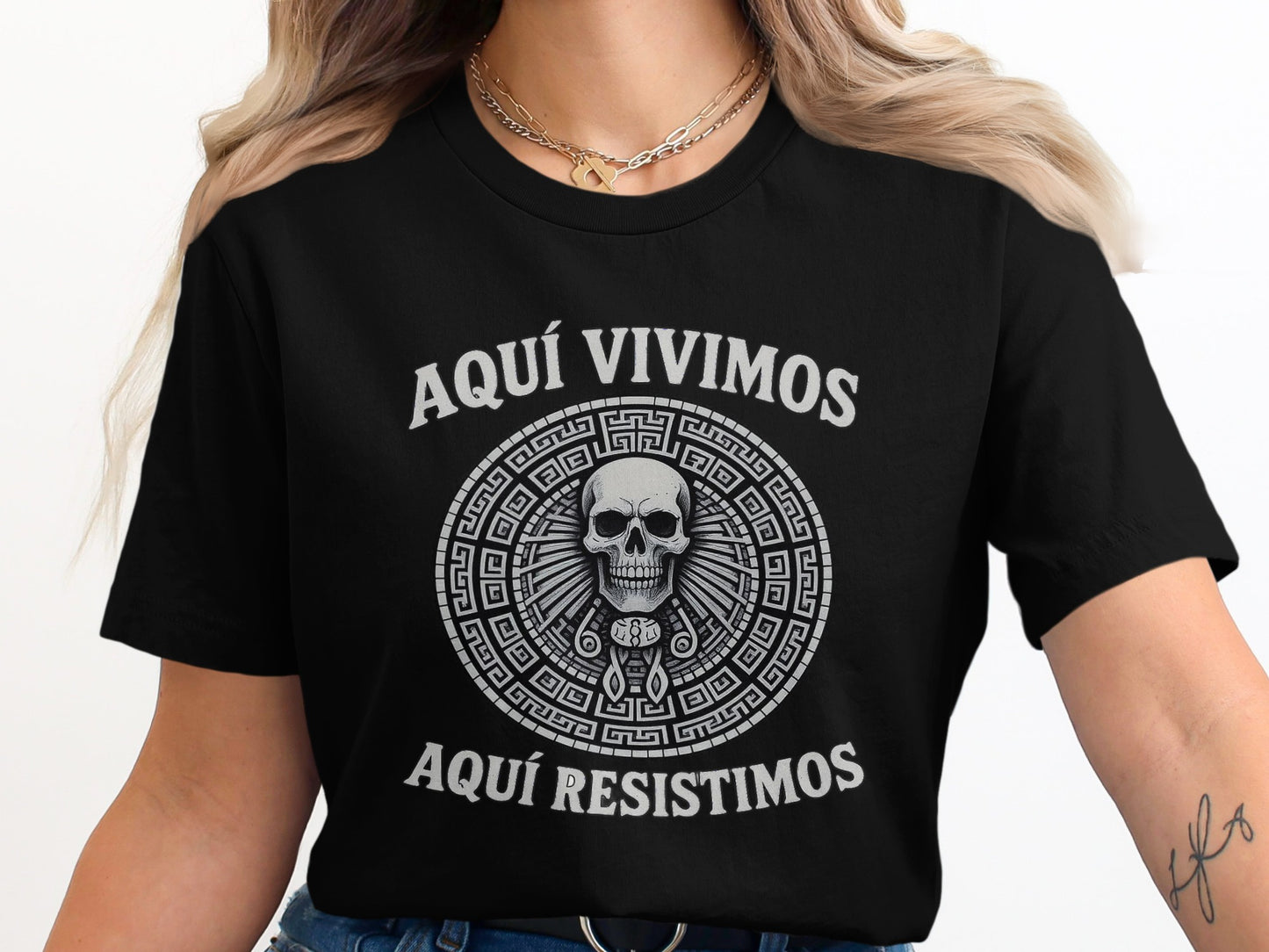 Aquí Vivimos Aquí Resistimos Skull Design Shirt product type