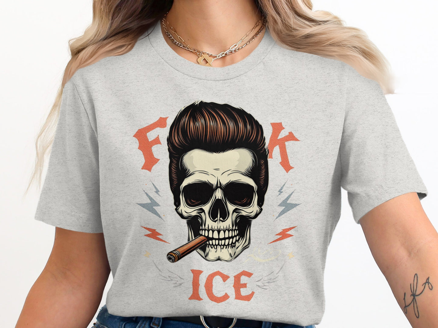 Bold Skull Design Gray Short Sleeve T-shirt product