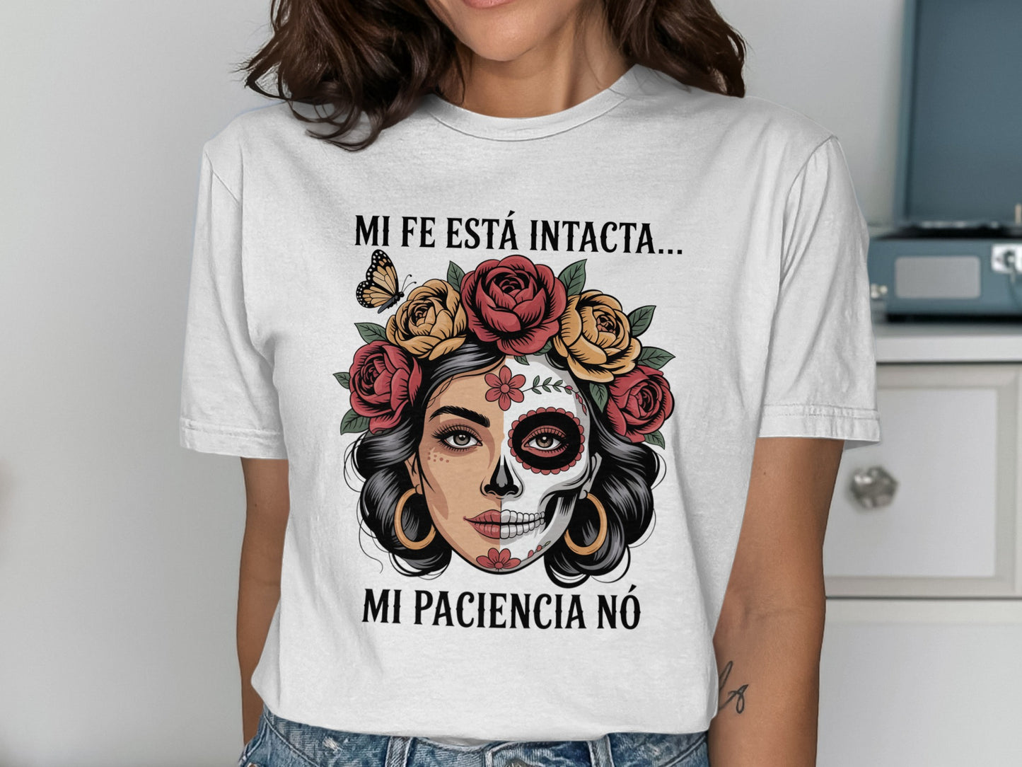 Mi Fe Está Intacta Mi Paciencia No T-shirt product