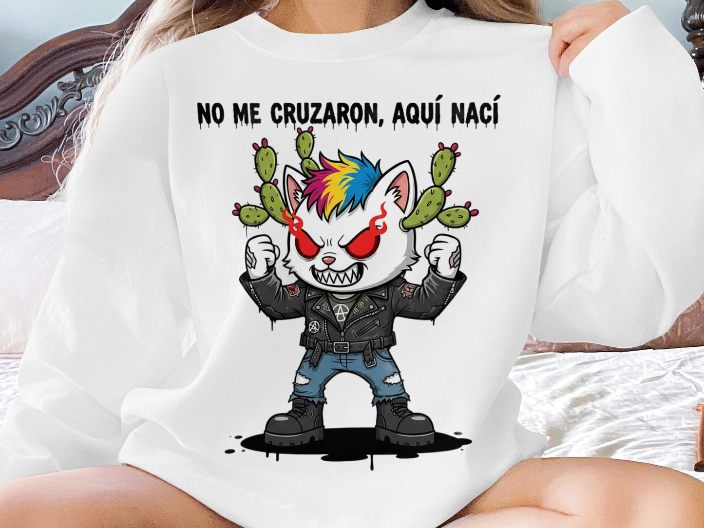 No Me Cruzaron Aquí Nací Graphic Sweatshirt product type