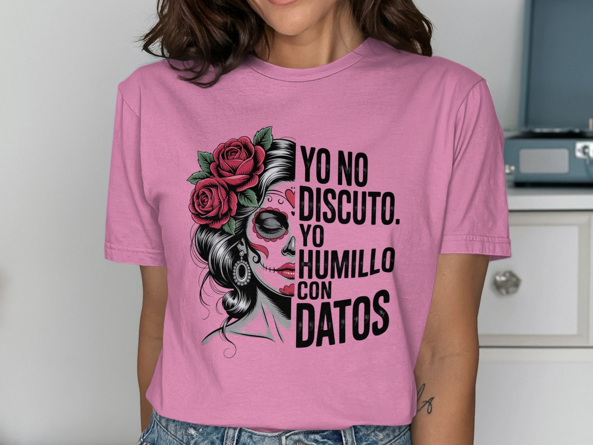 Yo No Discuto Yo Humillo Con Datos Graphic T-Shirt product type
