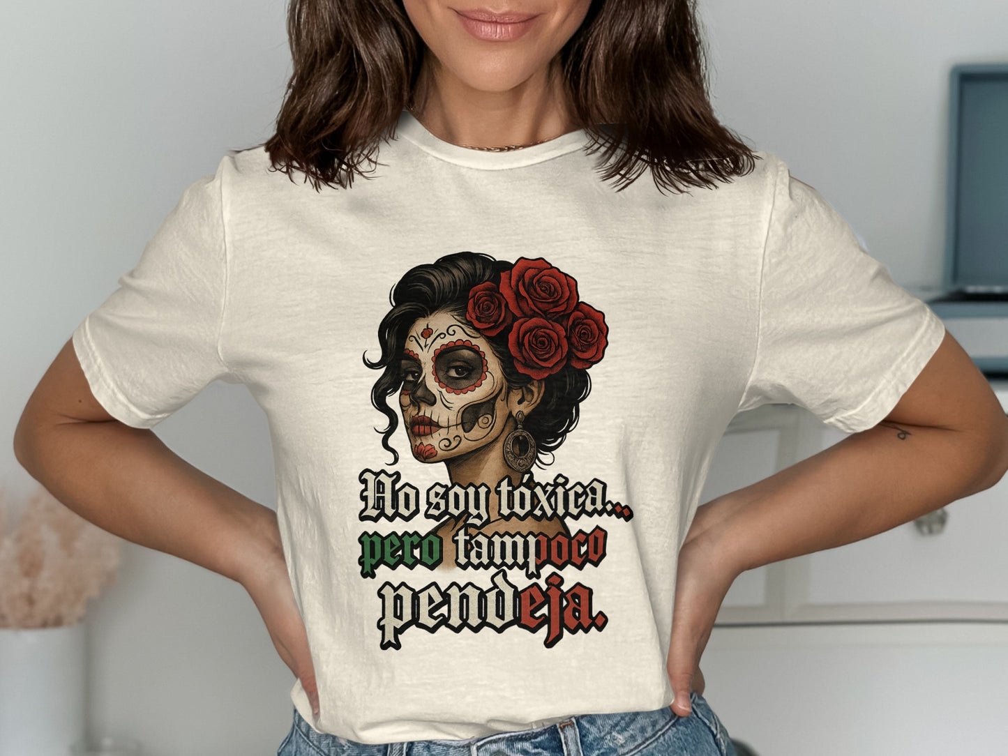 No Soy Toxica Graphic Tee Statement Product