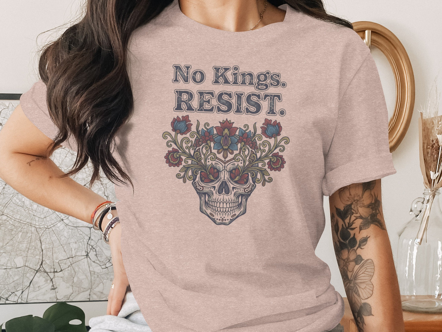 Unique No Kings RESIST Skull Graphic T-shirt product