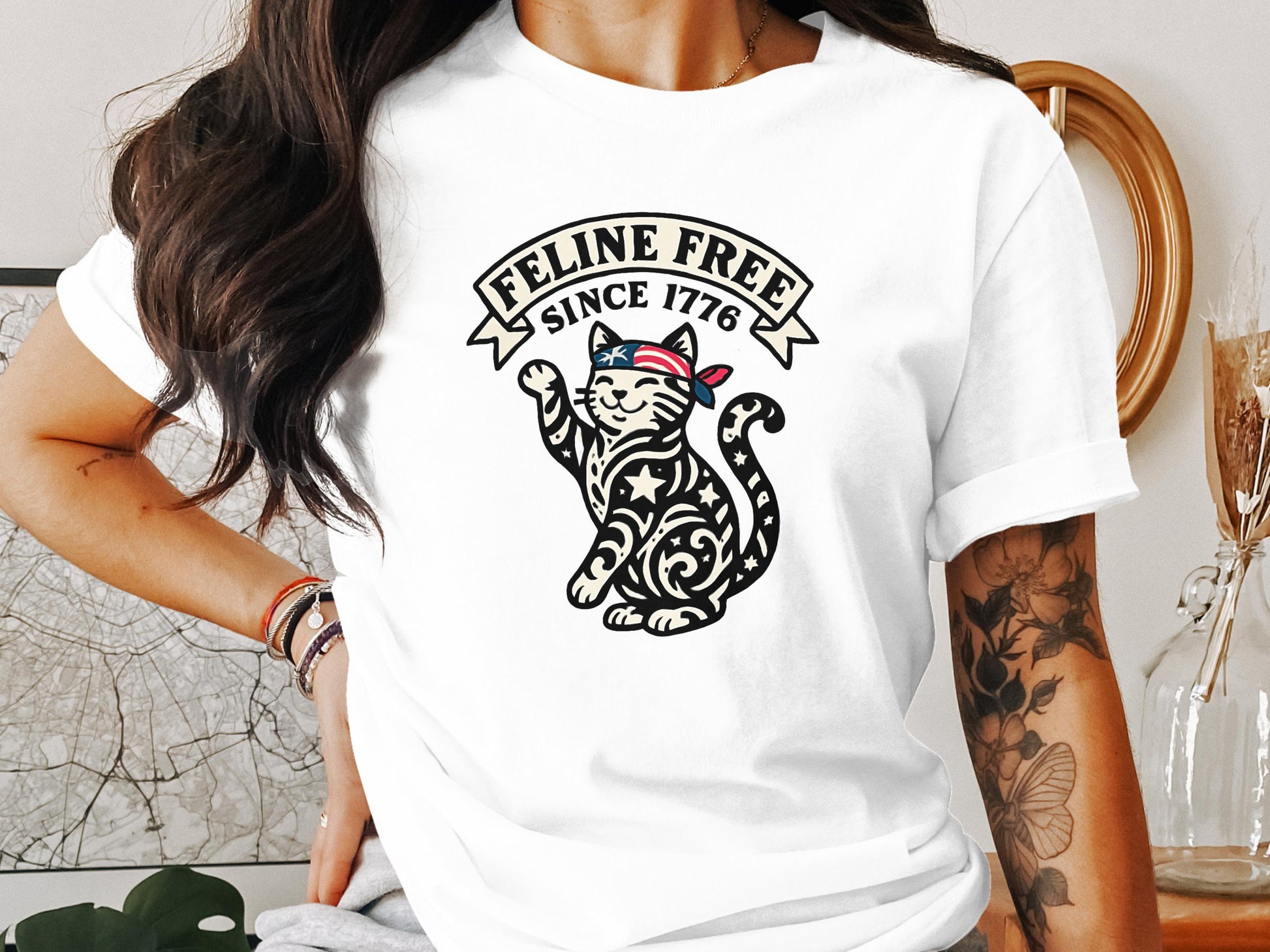 Stylish Feline Free Since 1776 Cat Lovers T-shirt Product