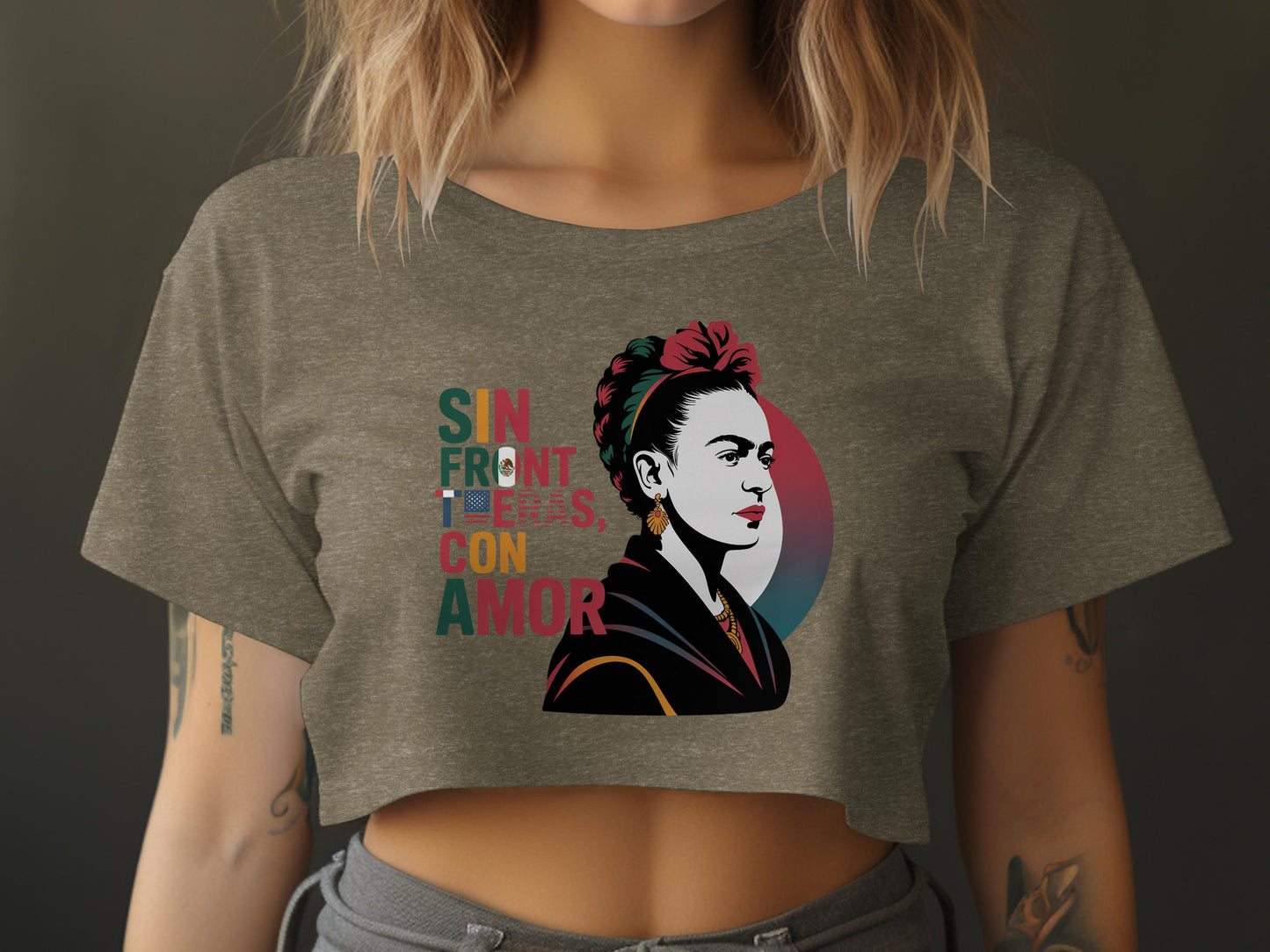 Unique Sin Front a Amor Graphic Crop Top product