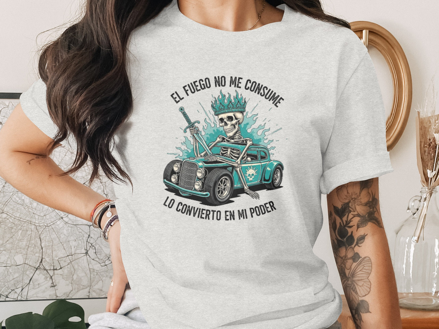 El Fuego No Me Consume Graphic Tee product