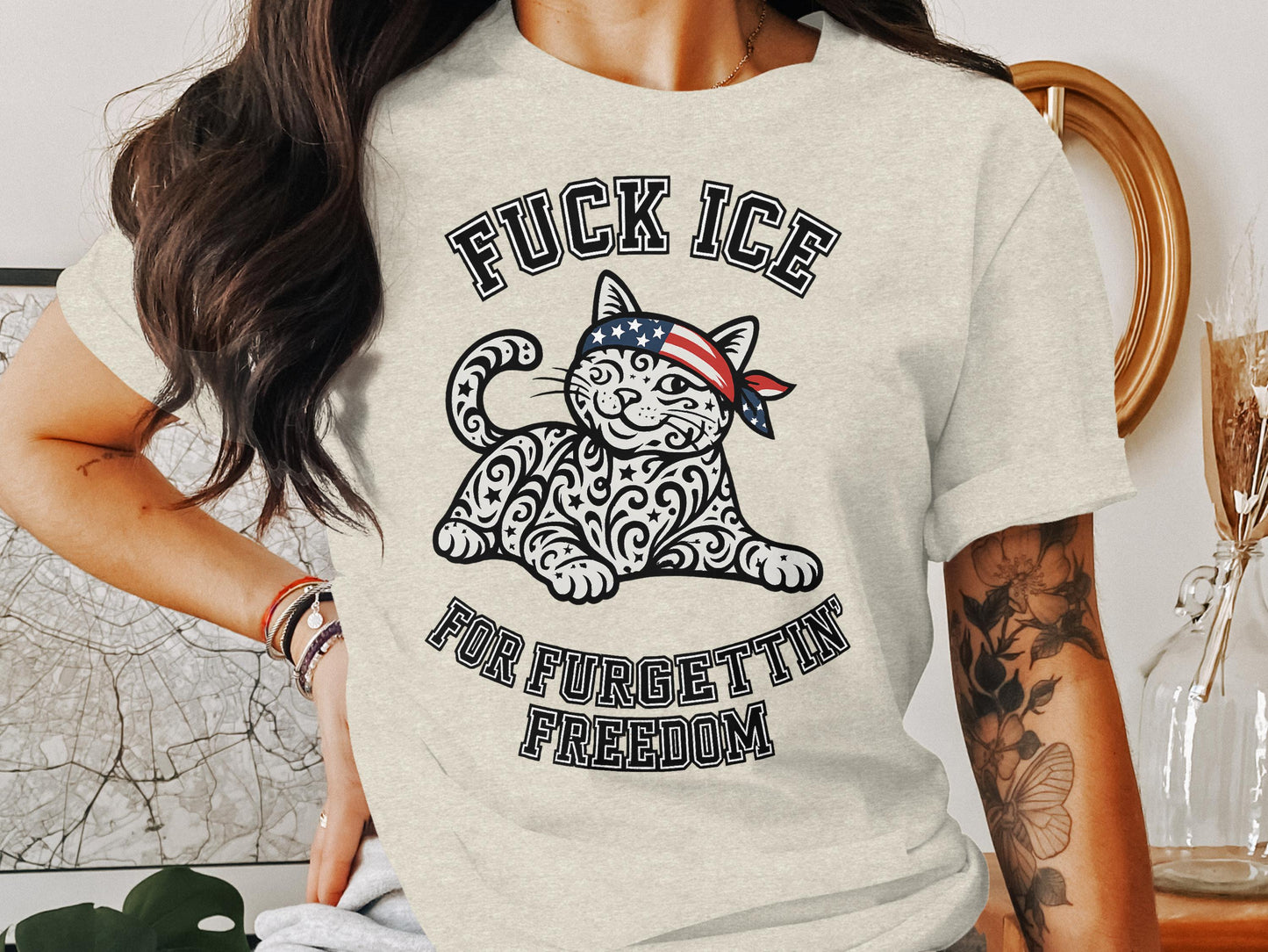 Patriotic Cat Graphic Tee for Statement T-Shirt product type