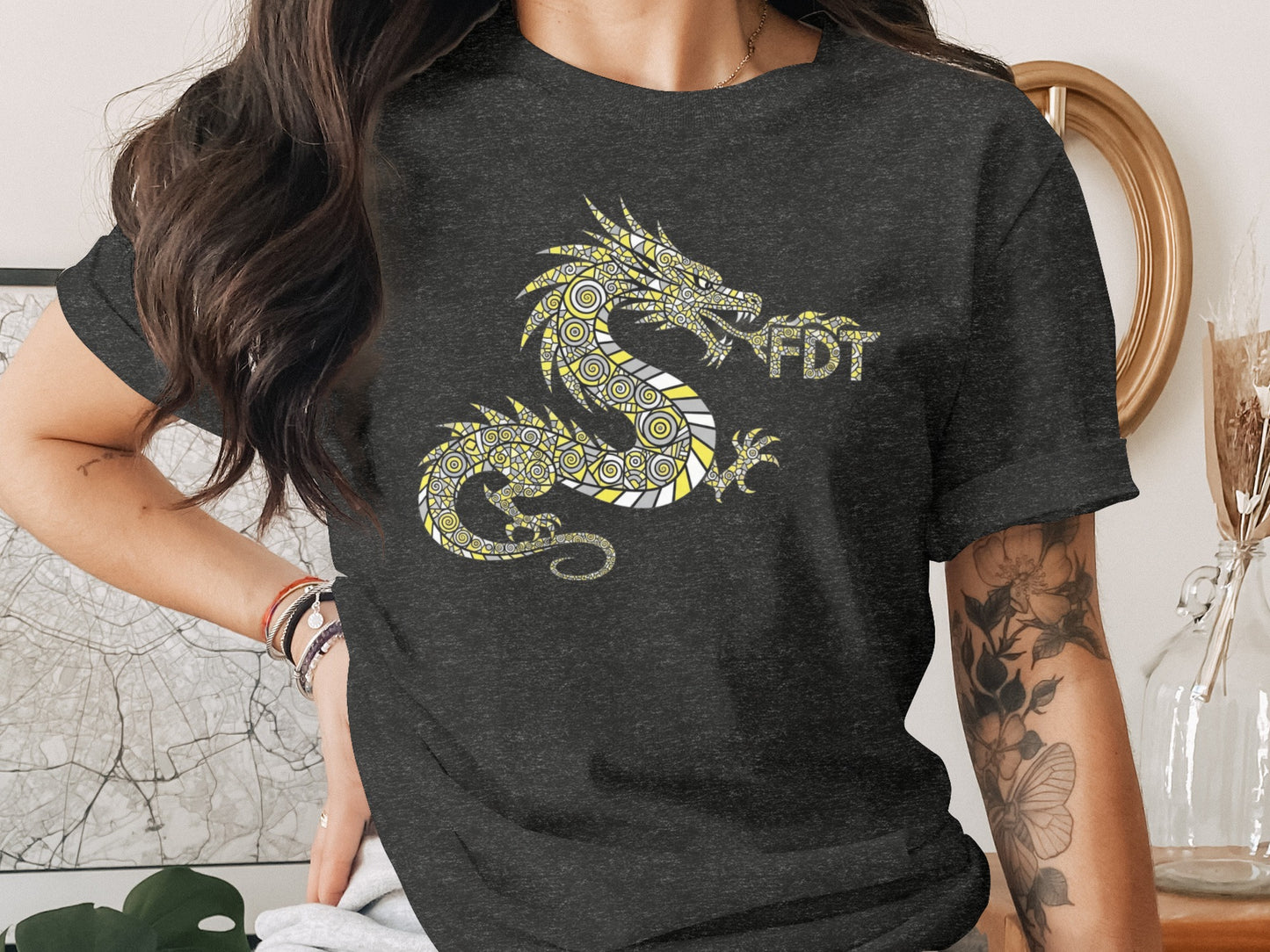 Dragon Design Graphic Tee T-shirt fashion product