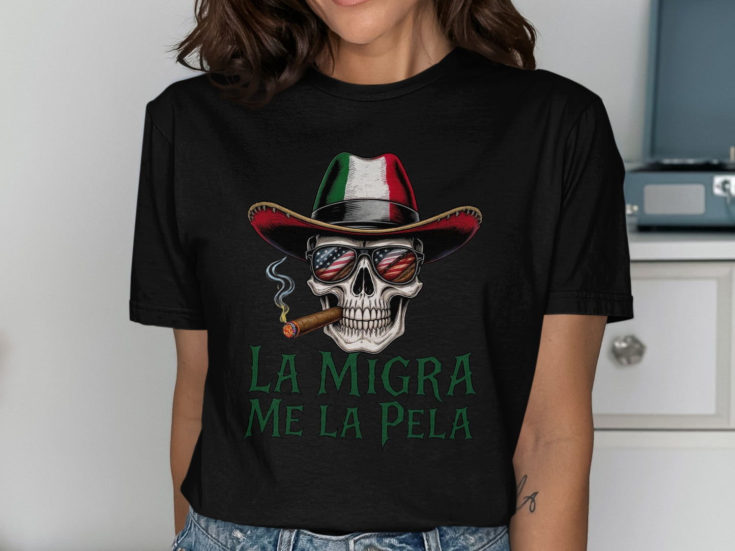 La Migra Me La Pela Skull Smoking T-shirt product type