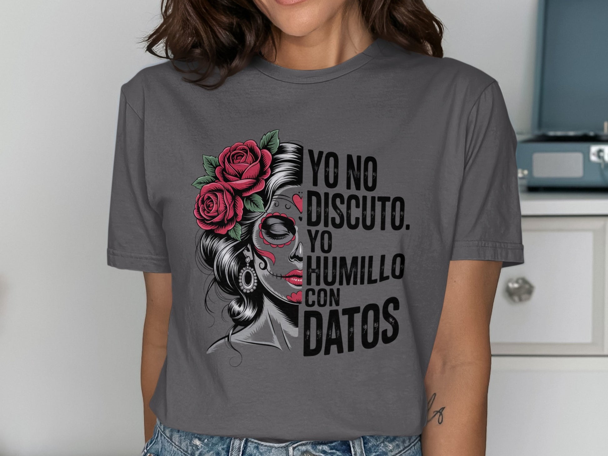Yo No Discuto Yo Humillo Con Datos T-shirt product type