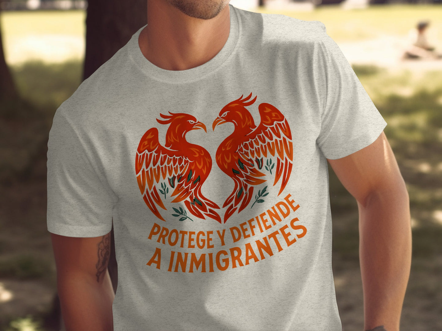 Protege y Defiende a Inmigrantes Graphic T-shirt product