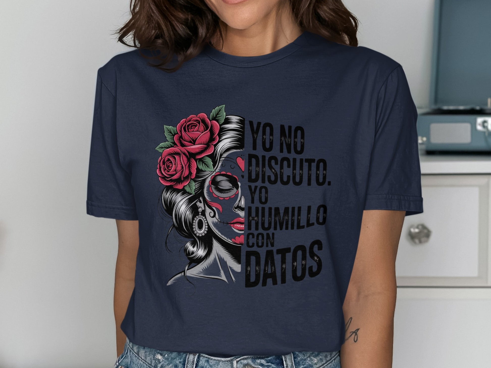 Yo No Discuto Yo Humillo Con Datos T-shirt product