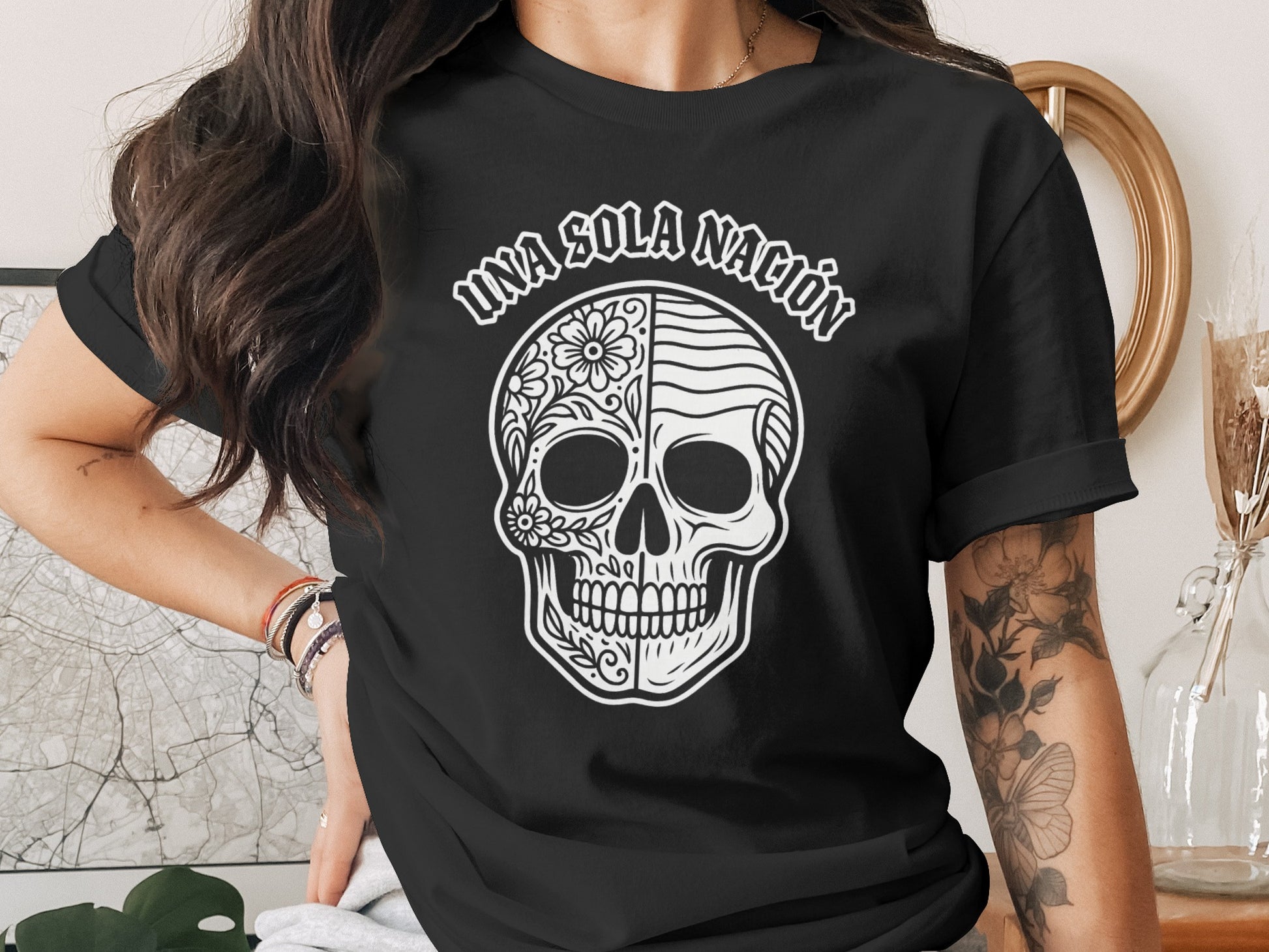 Una Sola Nación Skull Print Black T-Shirt product
