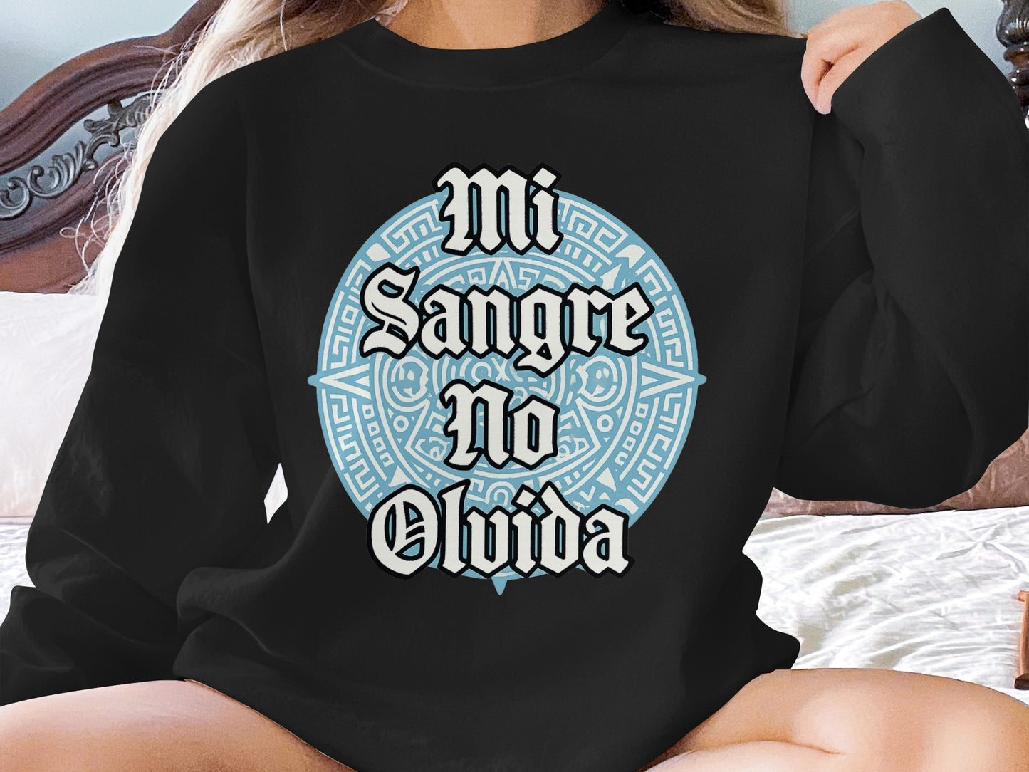 Mi Sangre No Olvida Graphic Sweatshirt product type