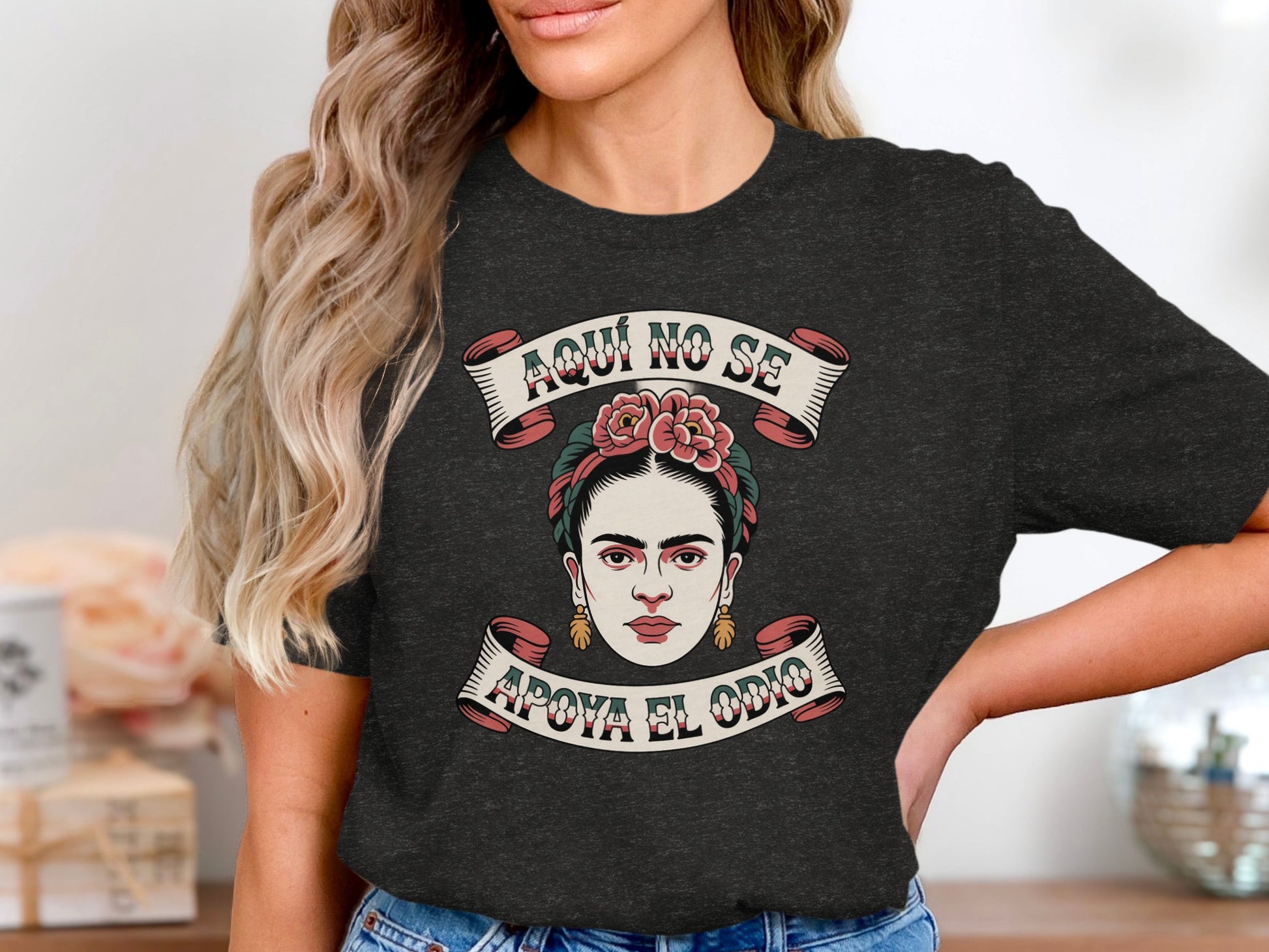 Aqui No Se Apoya El Odio Graphic T-Shirt product