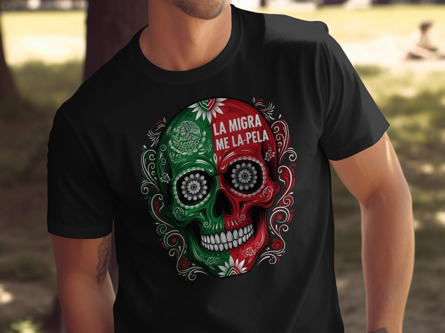 La Migra Me La Pela Skull Design Shirt product type