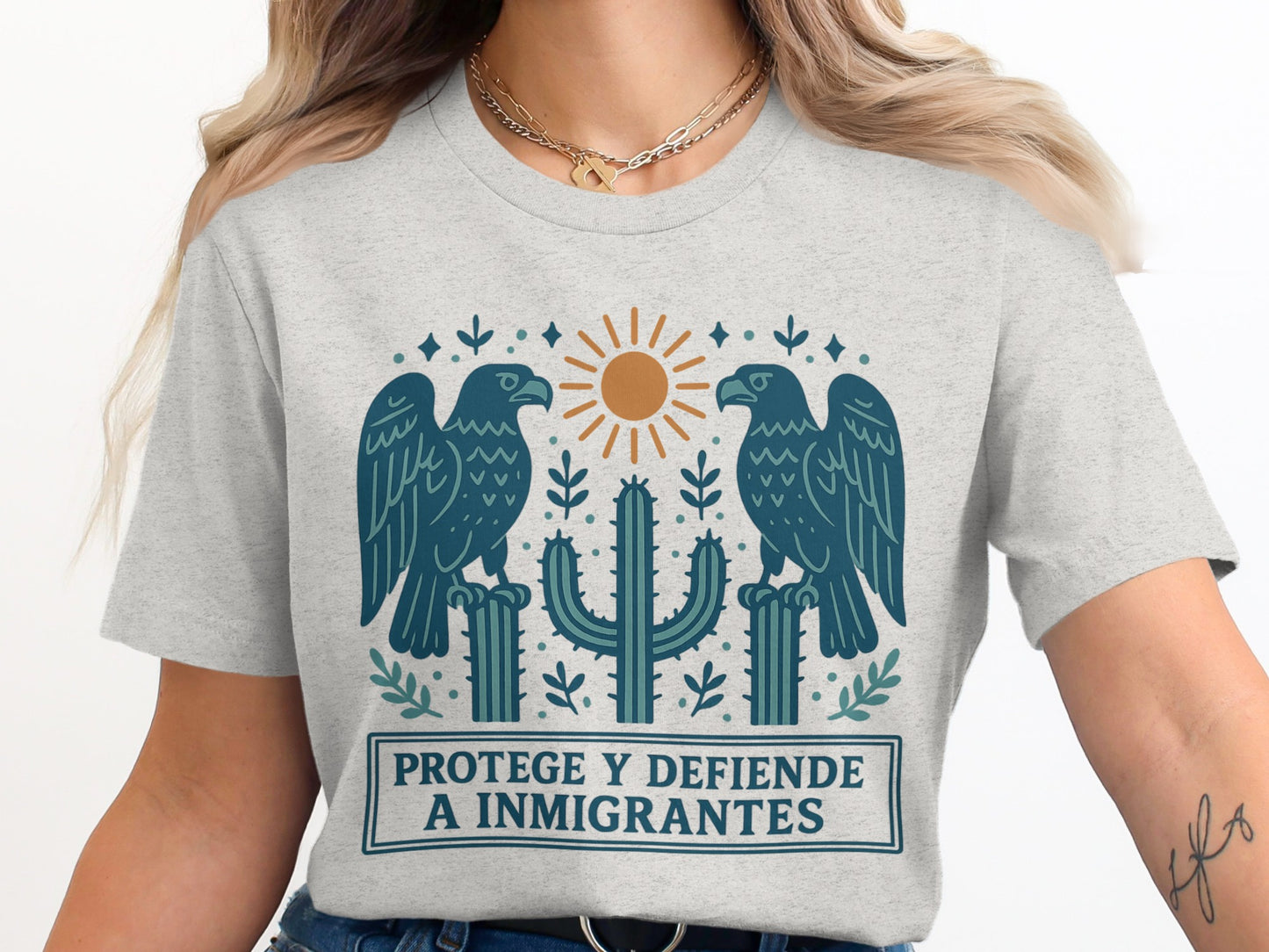 Protege y Defiende a Inmigrantes Graphic T-shirt