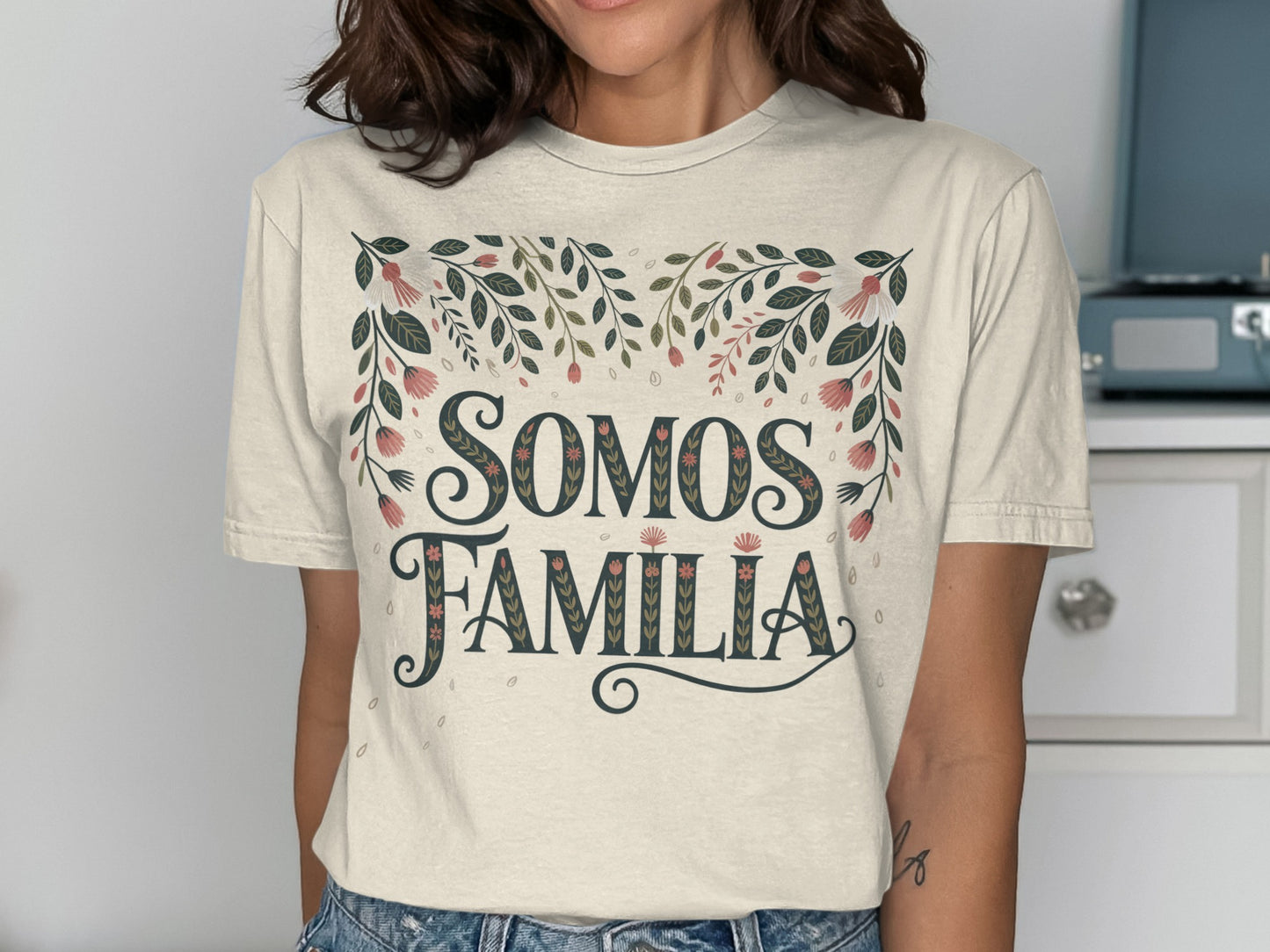 Somos Familia Graphic Short Sleeve Shirt product