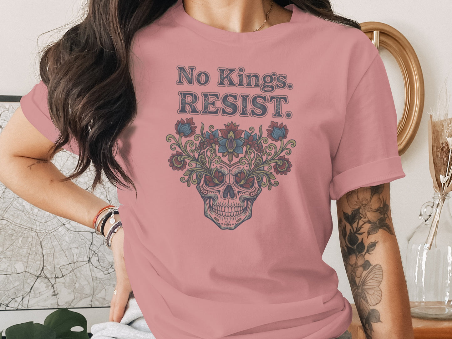 No Kings Resist Skull Graphic T-shirt product type