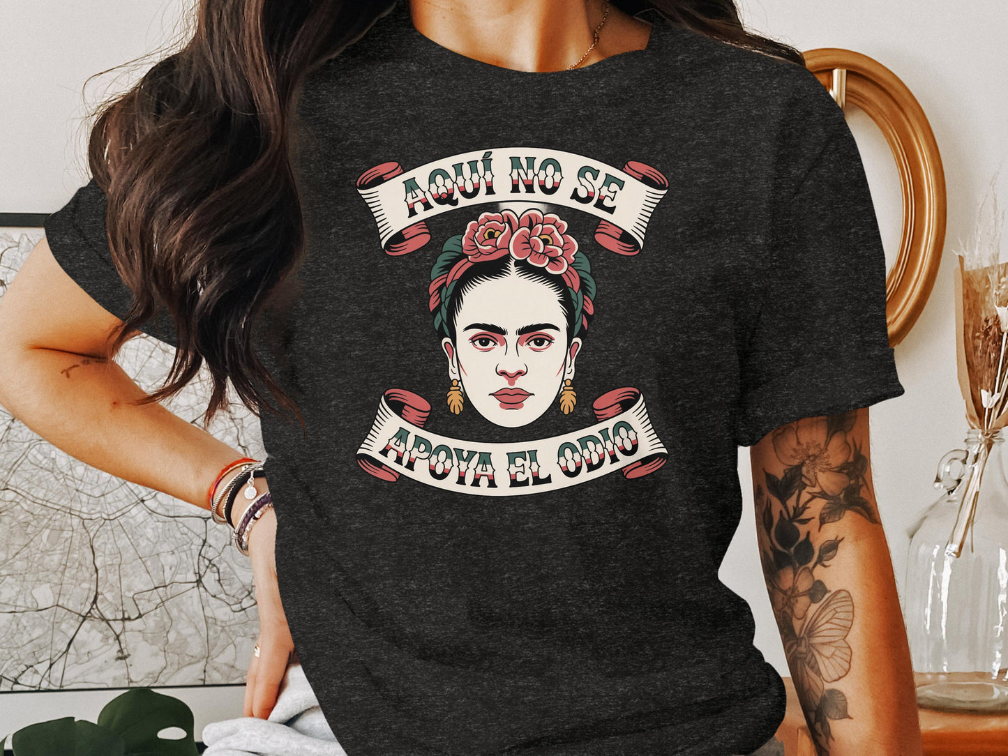 Aqui No Se Apoya El Odio Graphic T-shirt product