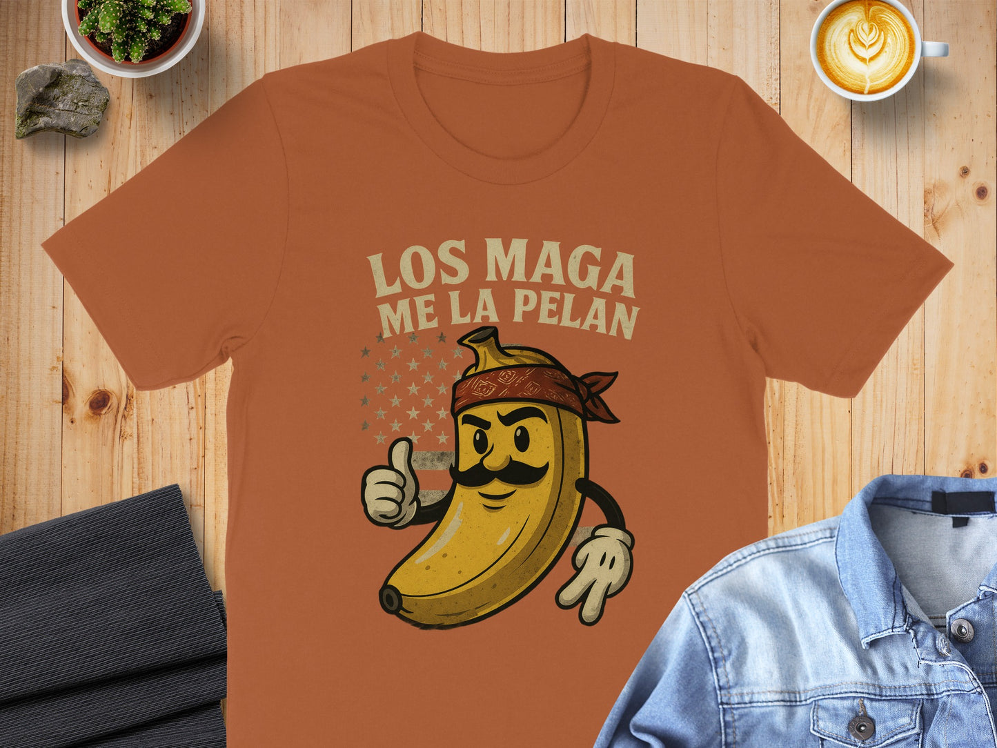 Los Maga Me La Pelan Cartoon Banana Graphic T-Shirt