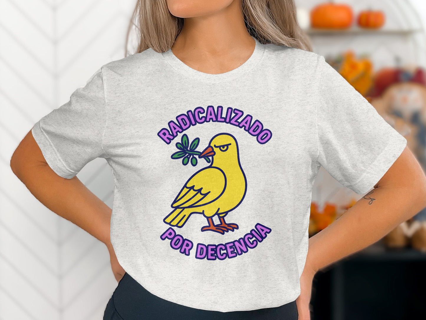 Radicalizado Por Decencia Graphic Printed T-Shirt product type