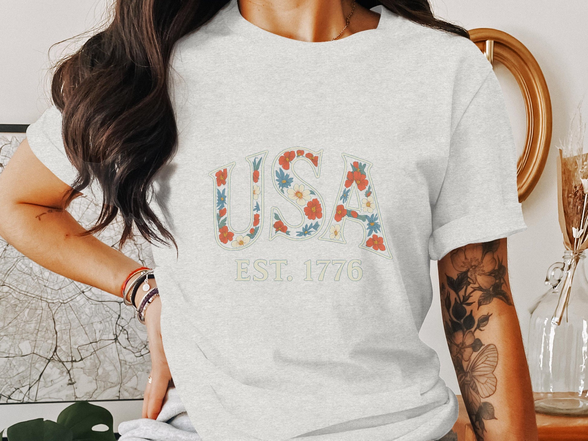 Vintage USA EST 1776 Graphic Tee Shirt product type