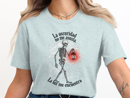 La Oscuridad No Me Asusta Skeleton Graphic T-Shirt product type