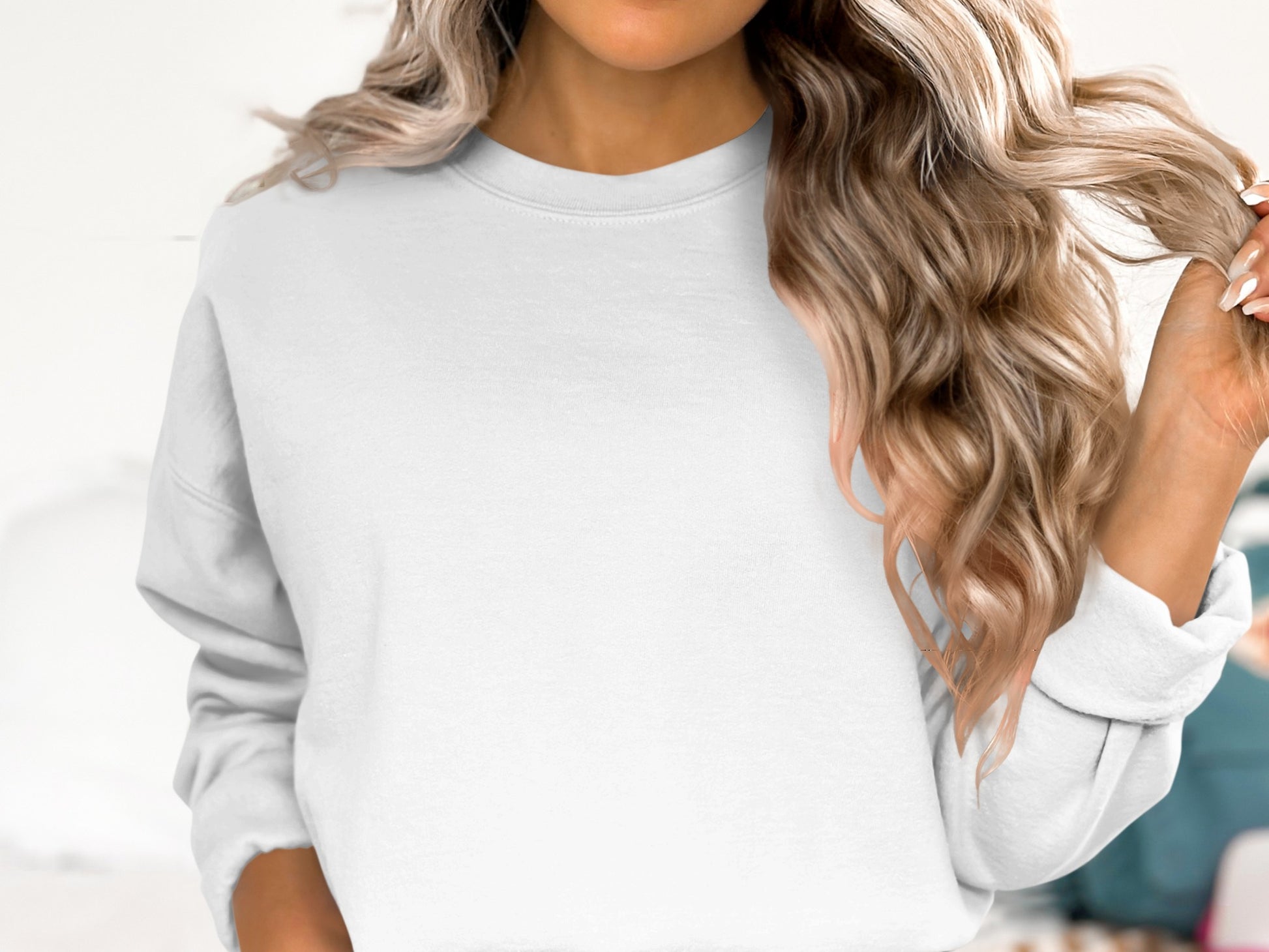 Stylish Relaxed Fit White Long Sleeve Sweatshirt product