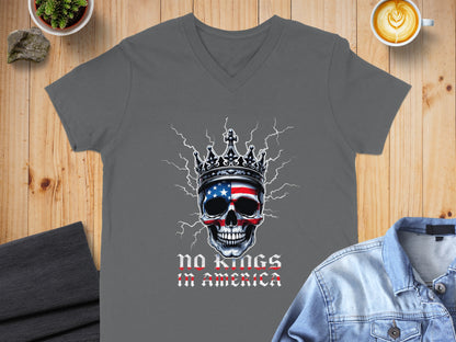 No Kings in America Skull Graphic T-Shirt Product