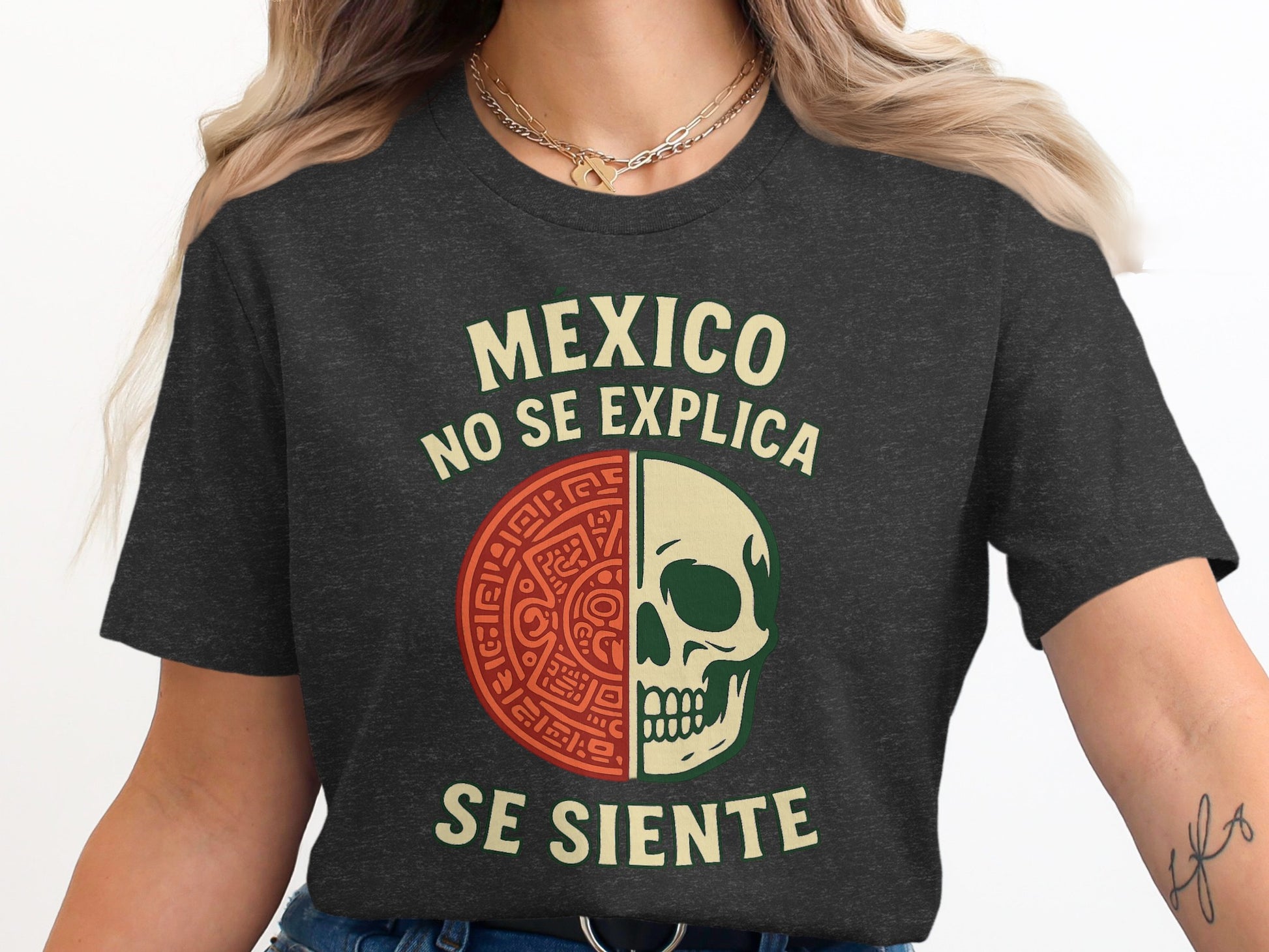 Mexico No Se Explica Se Siente Graphic T-shirt product type