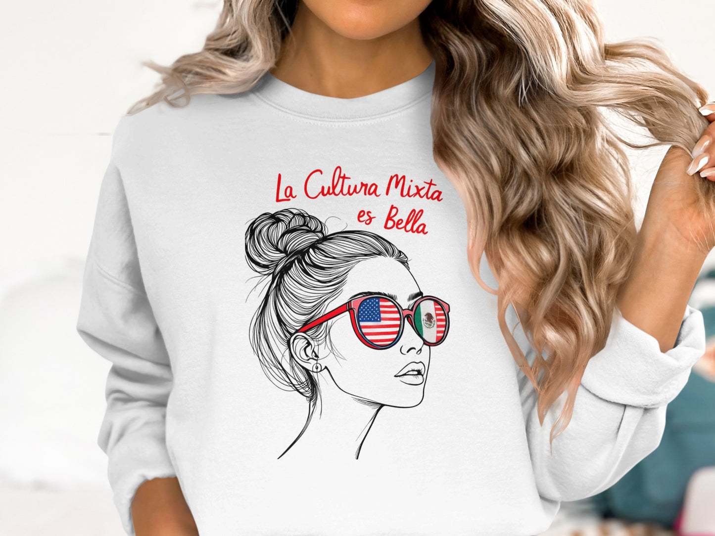 La Cultura Mixta Es Bella Fashion Sweatshirt product type