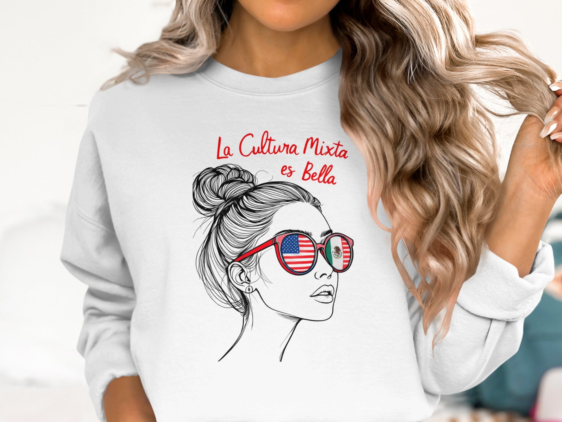 La Cultura Mixta Es Bella Fashion Sweatshirt product type