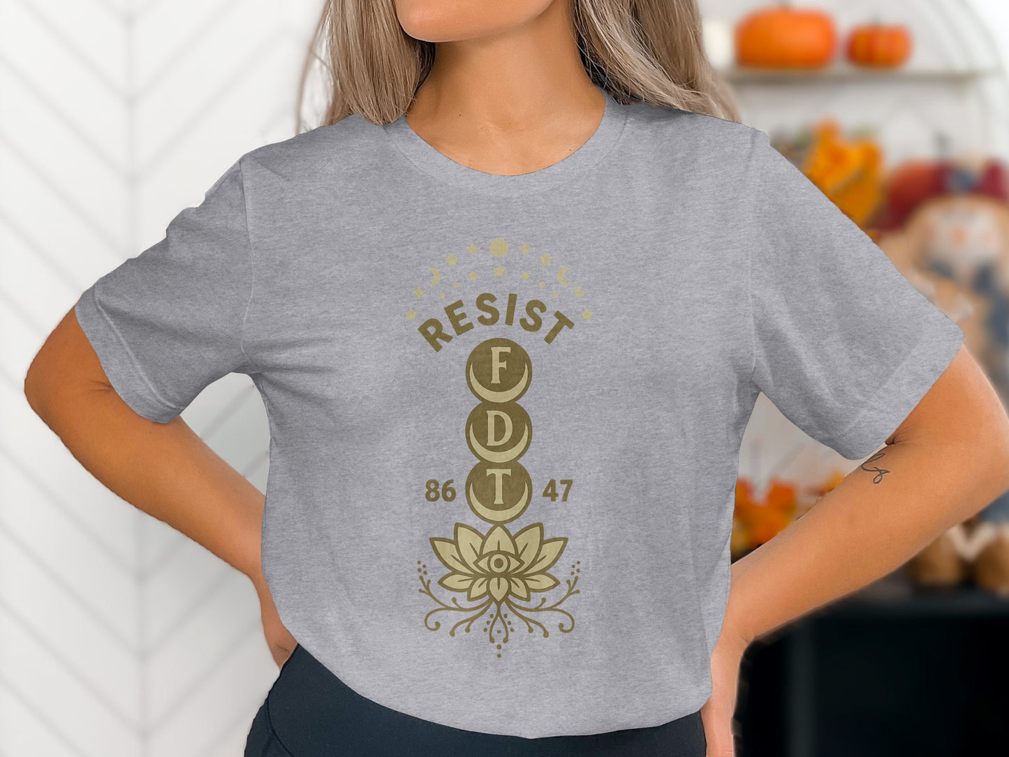 RESIST FDT 86 47 Floral Lotus Design T-shirt