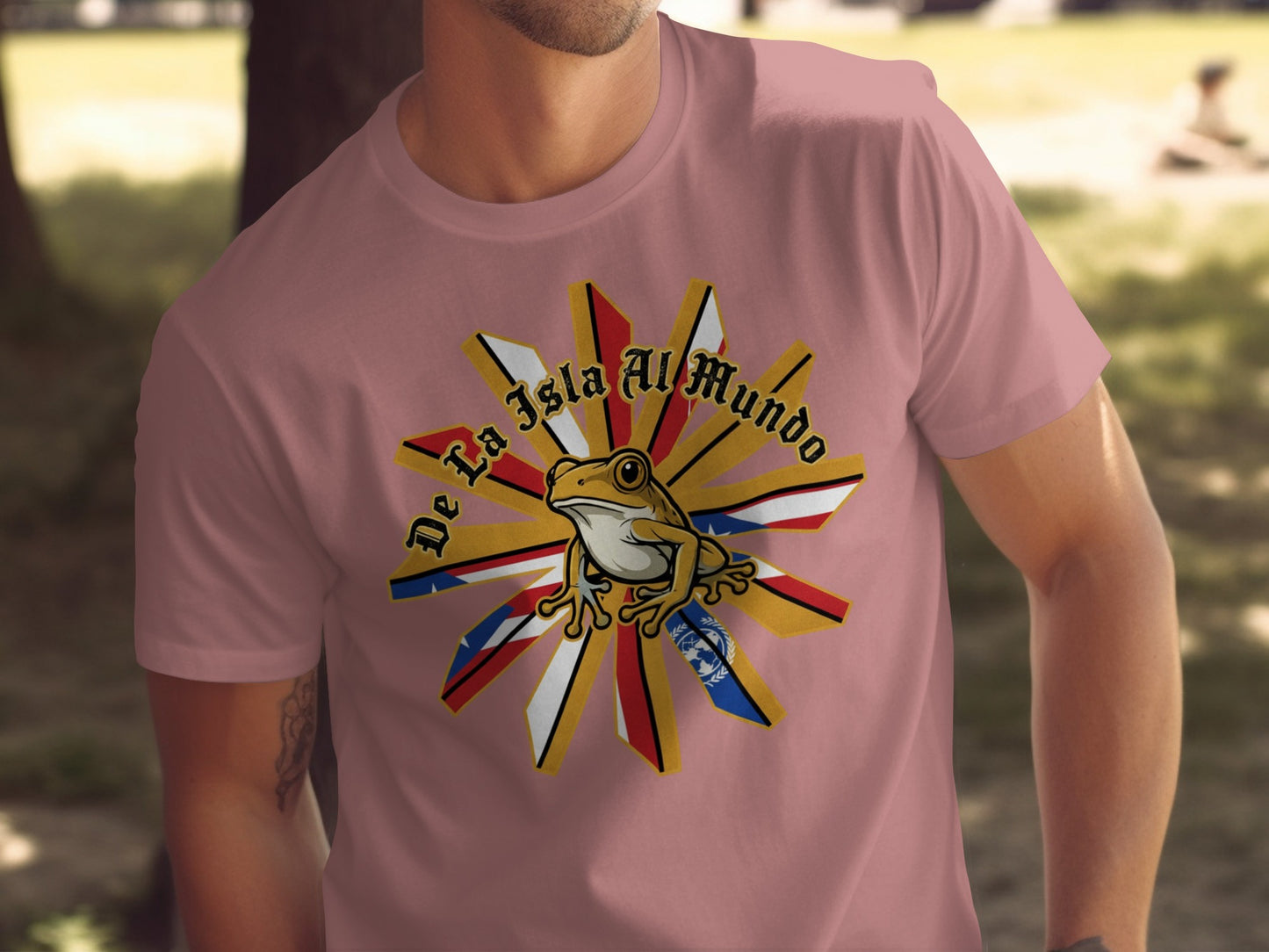 De La Isla Al Mundo T-shirt product