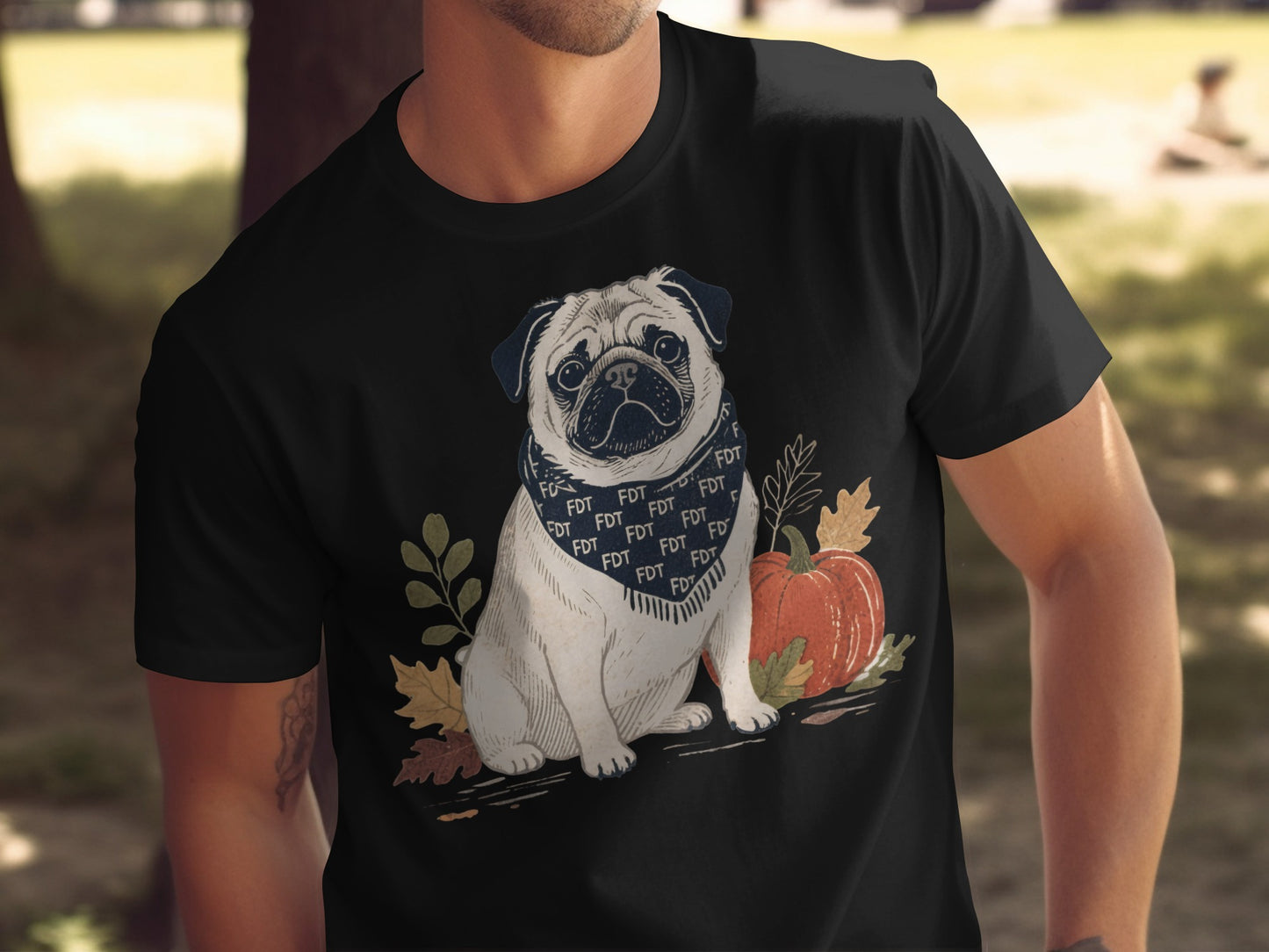 Adorable Pug with Pumpkin Autumn Design T-shirt