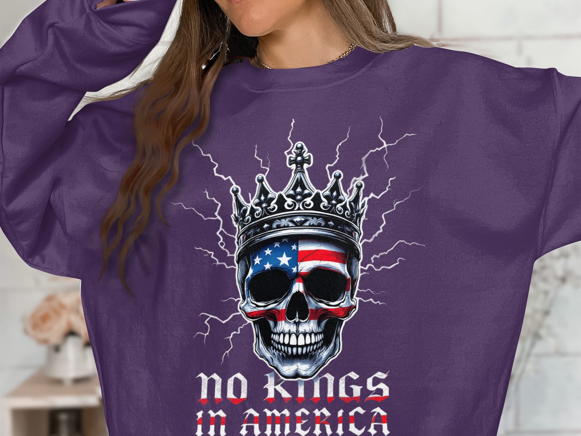 No Kings in America Skull Graphic Long Sleeve Shirt