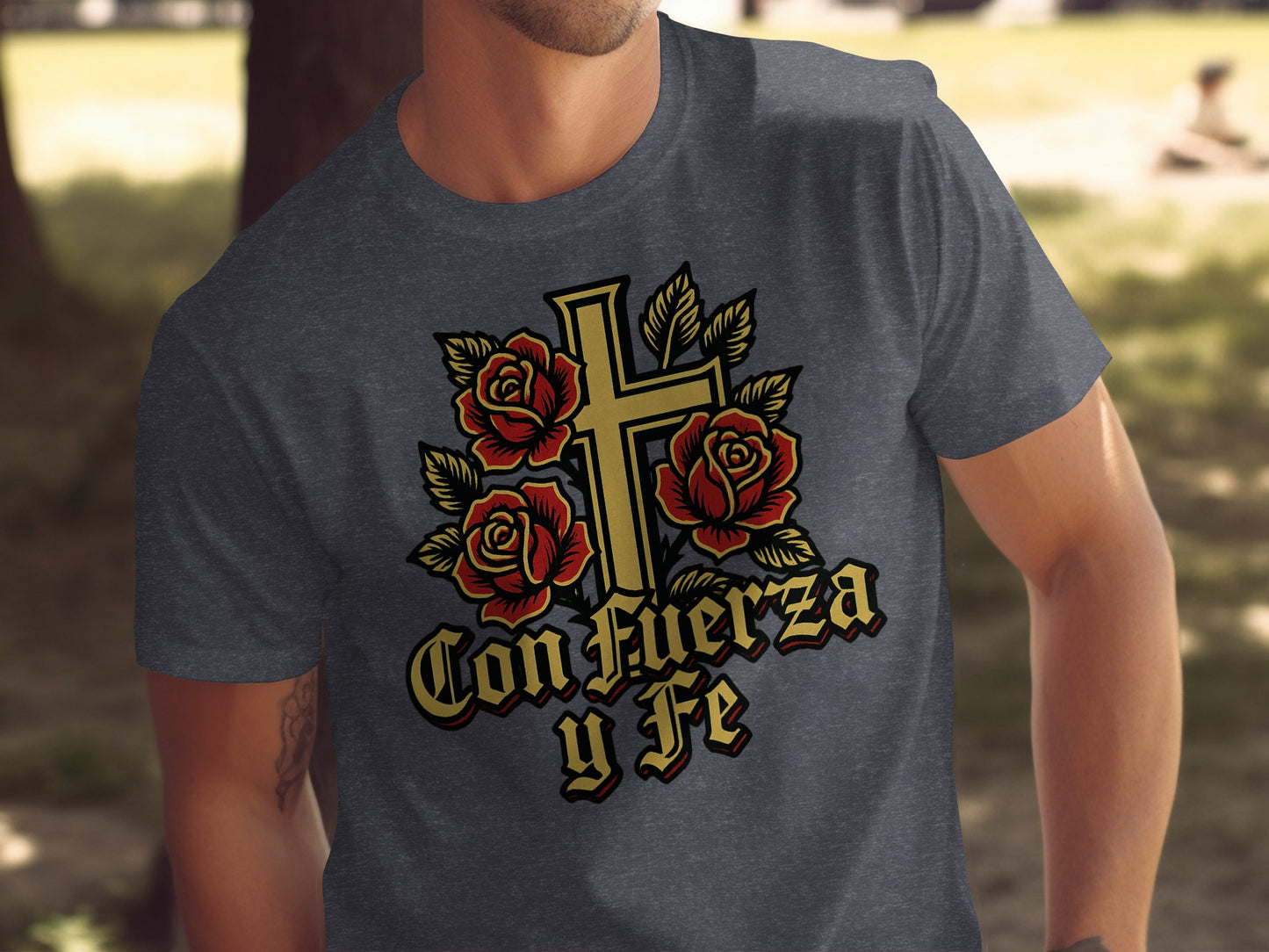 Con Fuerza y Fe Cross with Roses Graphic T-Shirt product